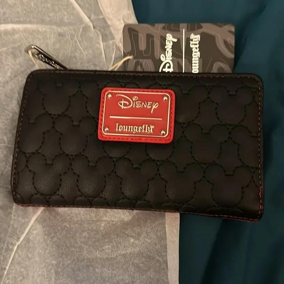 Loungefly Mickey Mouse Wallet - Picture 2 of 4